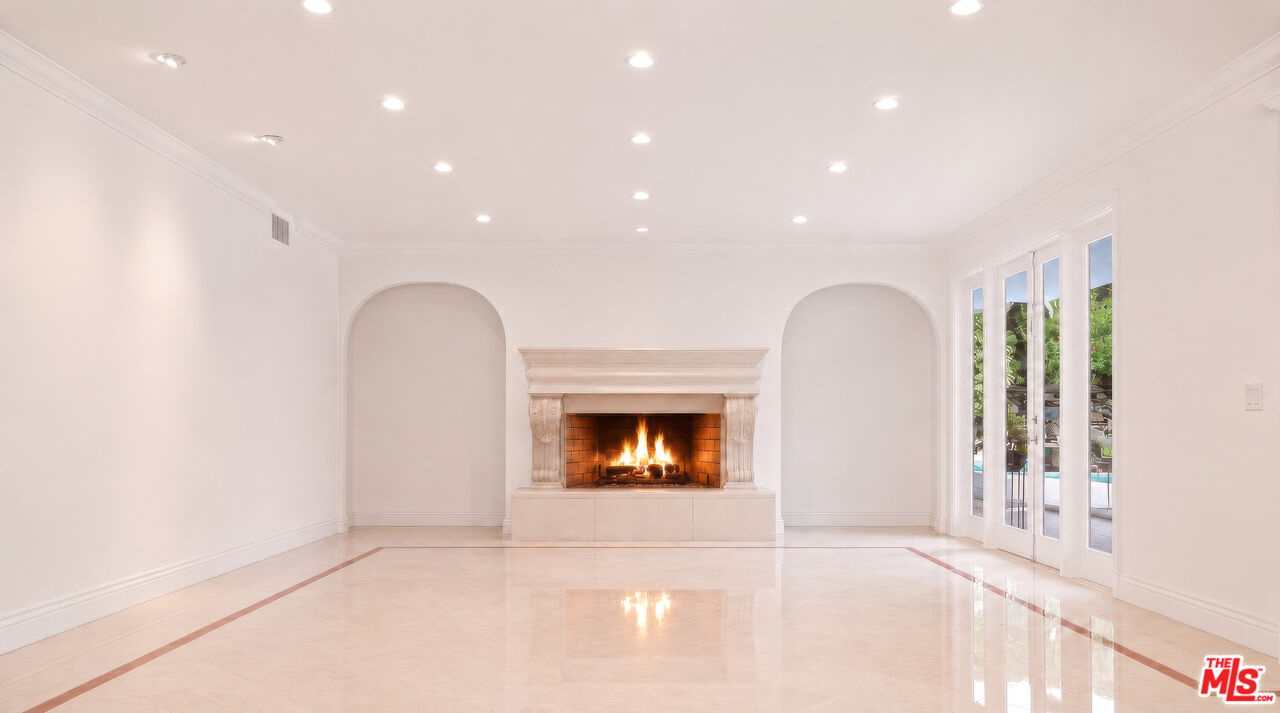 1856 Loma Vista Dr
