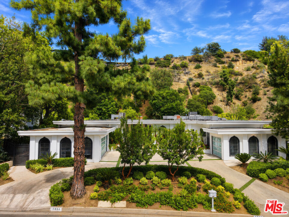 1856 Loma Vista Dr