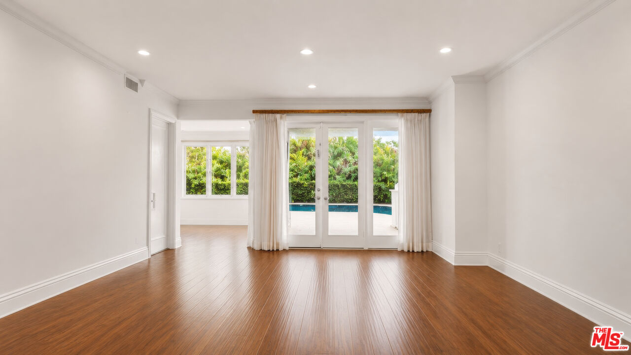 1856 Loma Vista Dr
