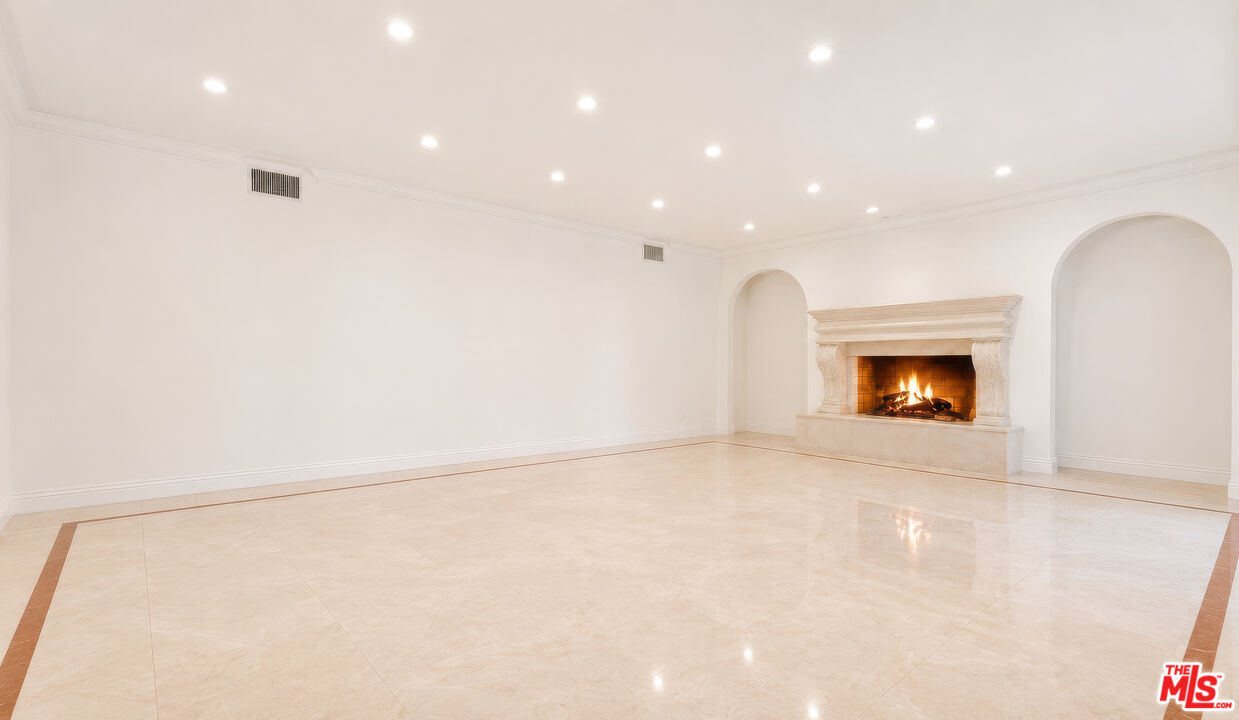1856 Loma Vista Dr