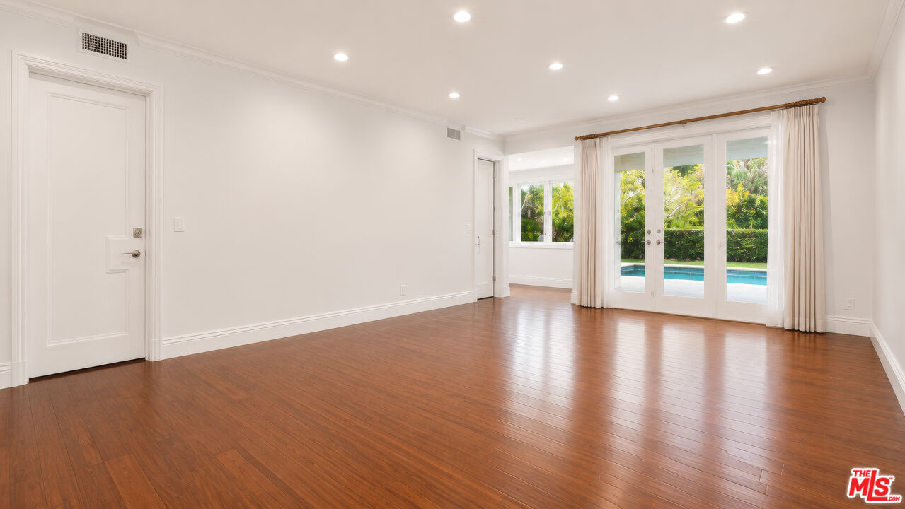 1856 Loma Vista Dr