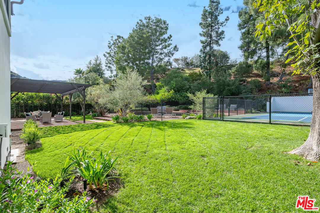 17153 Adlon Rd