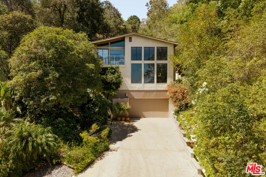 6319 Heather Dr