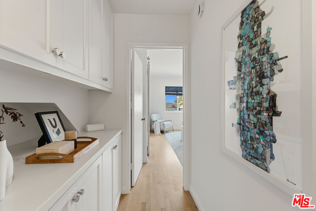 958 18th St Unit: 4