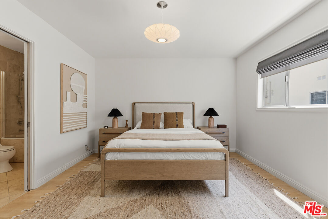 958 18th St Unit: 4
