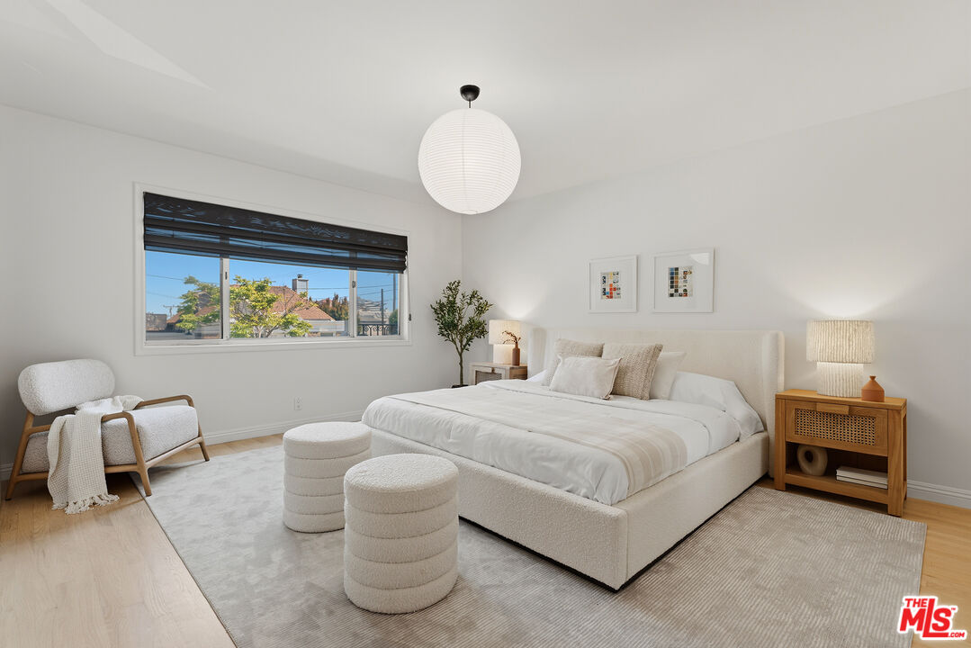 958 18th St Unit: 4