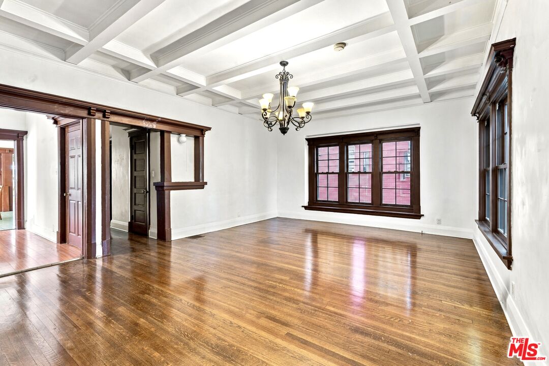 920 W 20th St Unit: 1