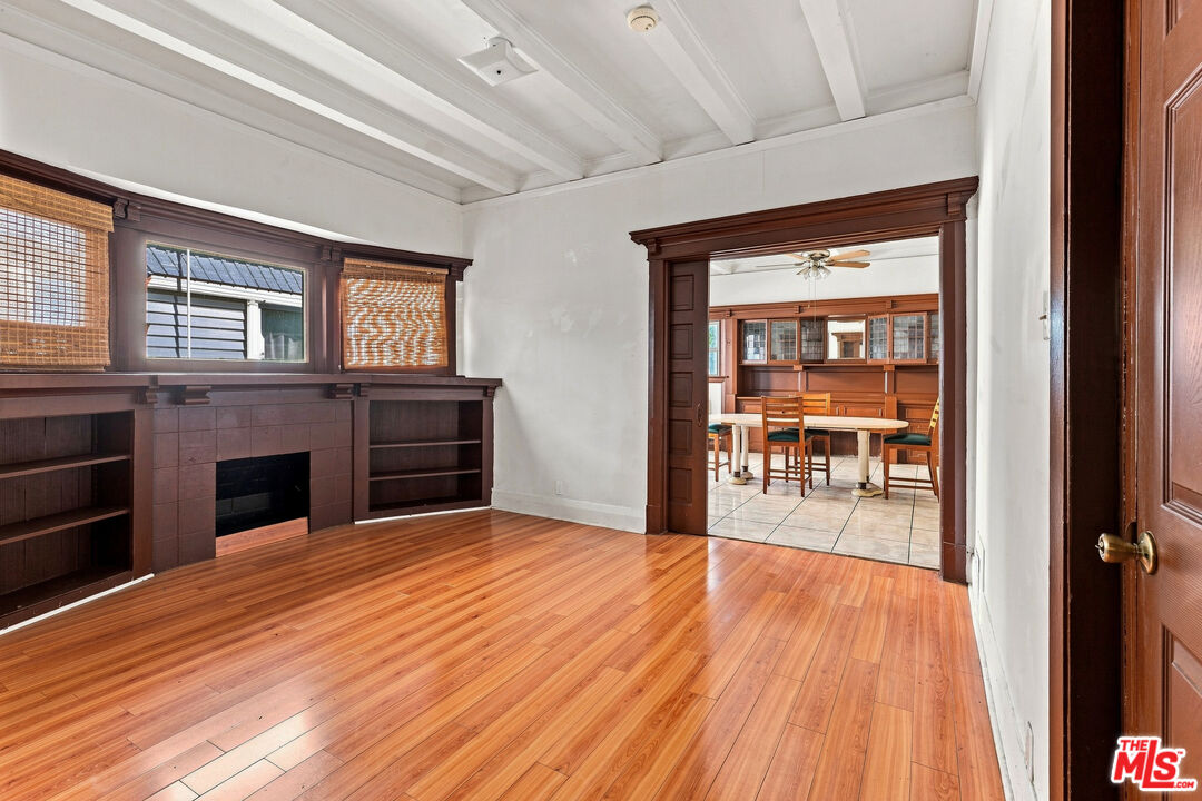 920 W 20th St Unit: 1