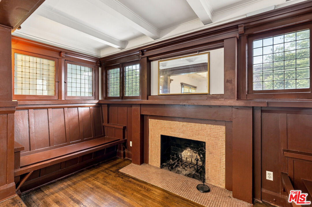 920 W 20th St Unit: 1