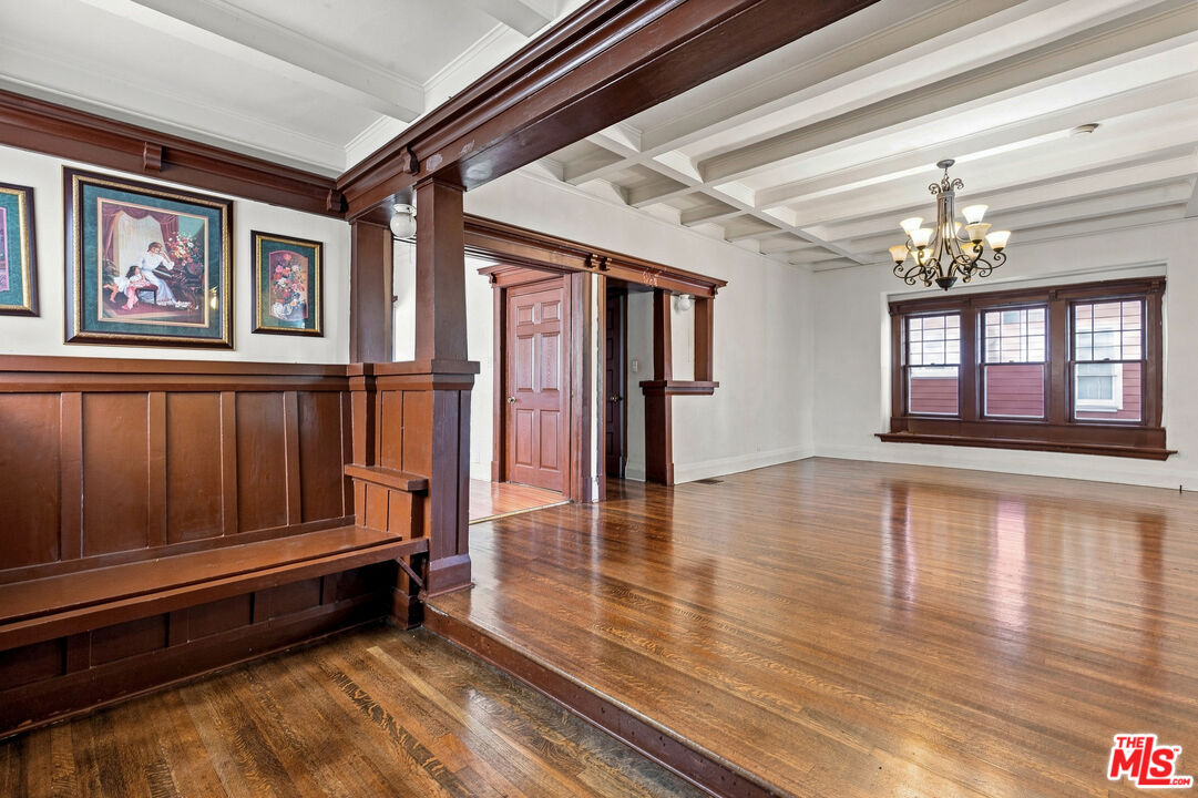 920 W 20th St Unit: 1