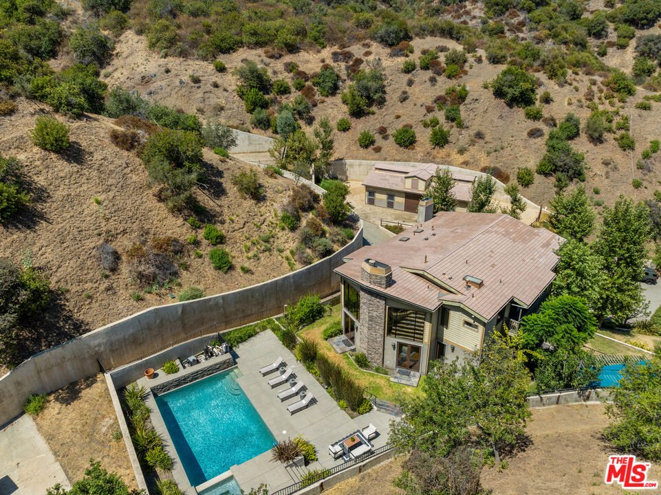 4099 Mandeville Cyn