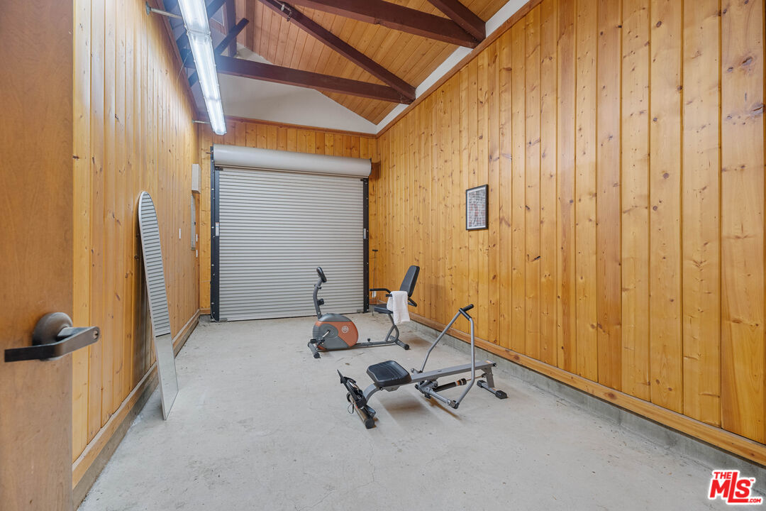 4099 Mandeville Cyn