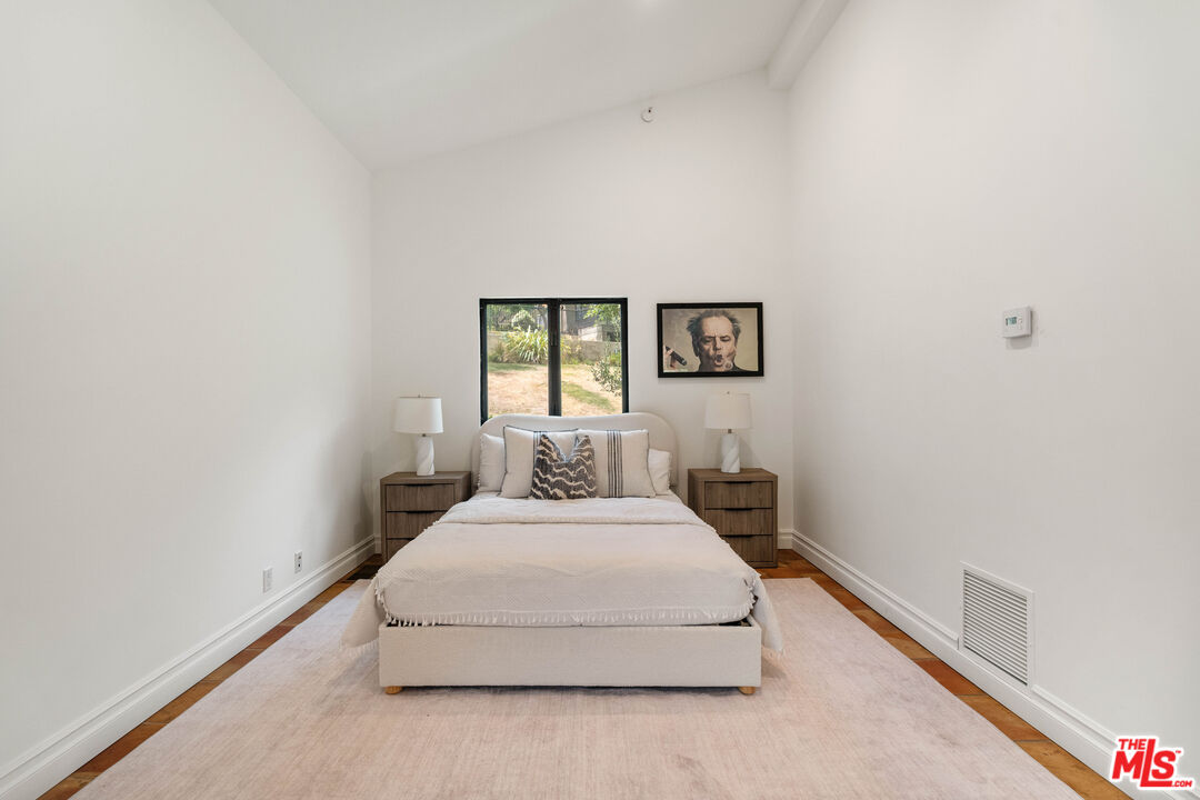 4099 Mandeville Cyn
