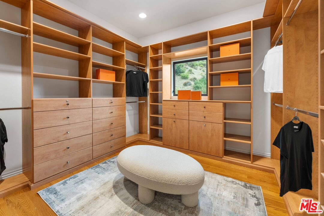 4099 Mandeville Cyn