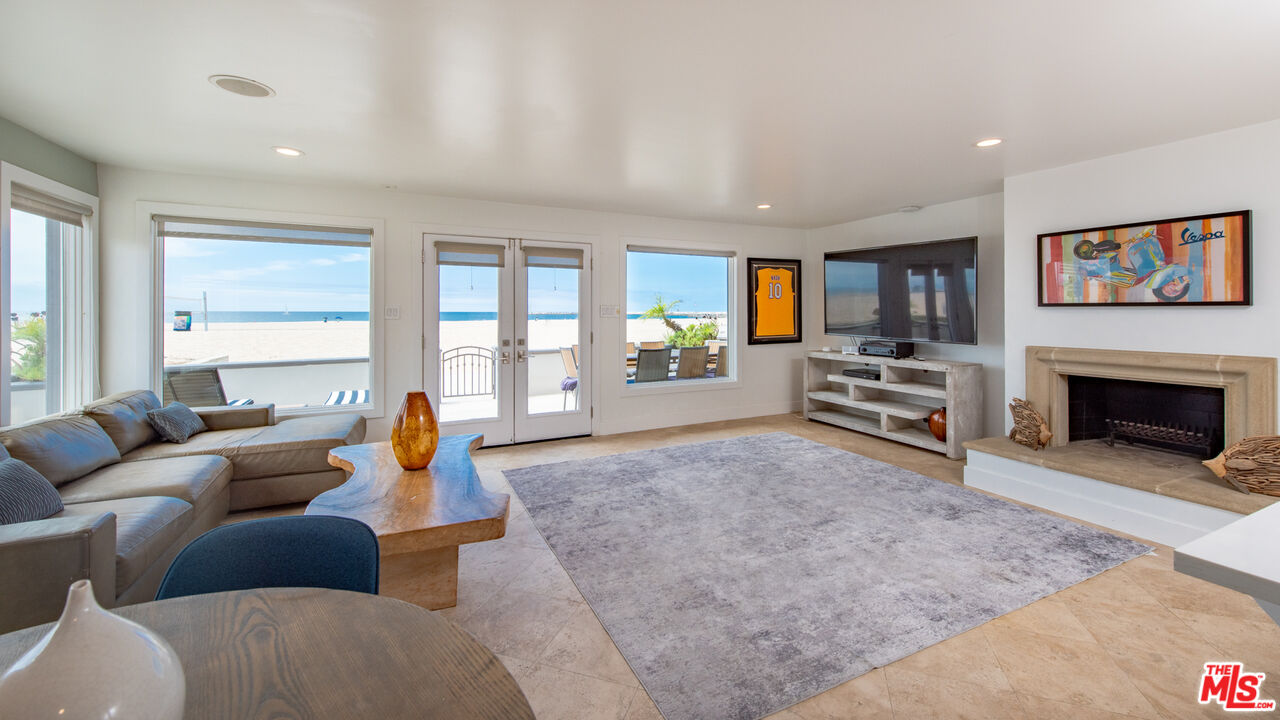 6419 Ocean Front Walk
