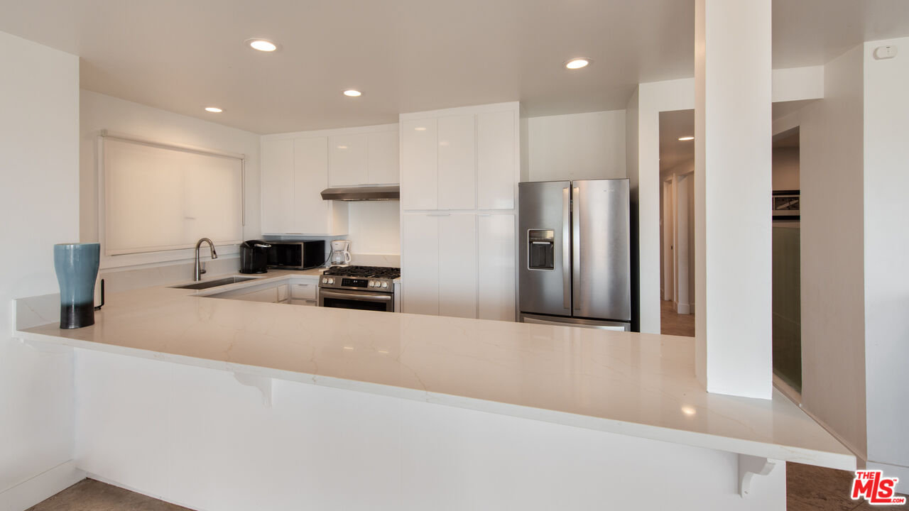 6419 Ocean Front Walk