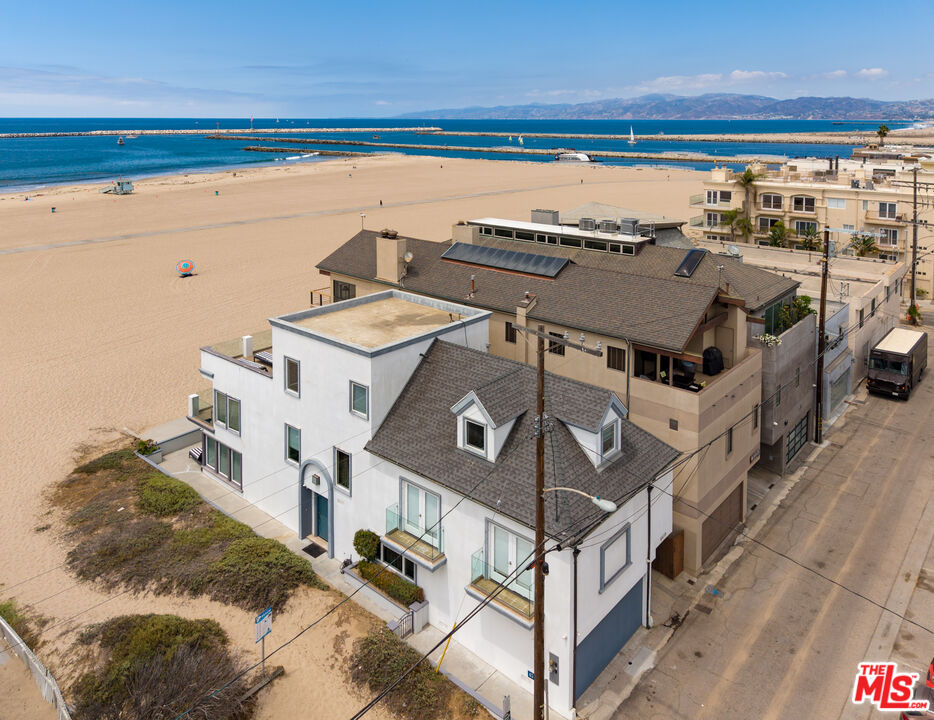 6419 Ocean Front Walk