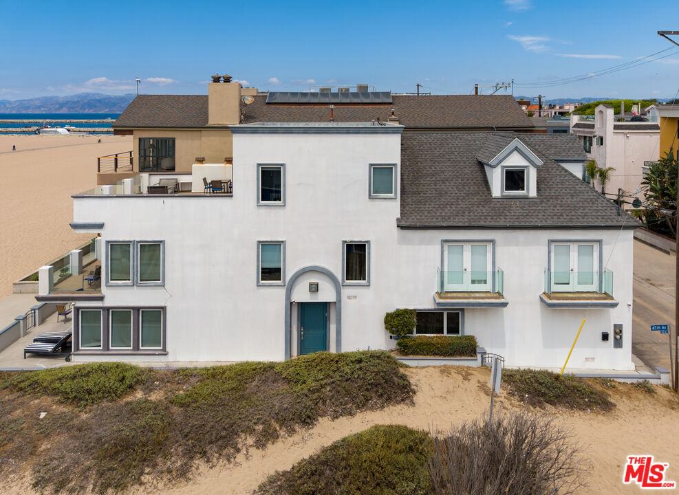 6419 Ocean Front Walk