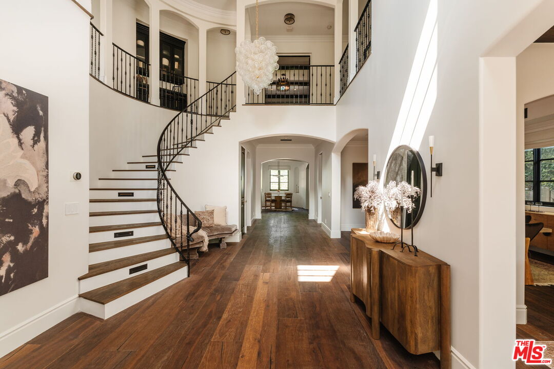 11432 Aqua Vista St