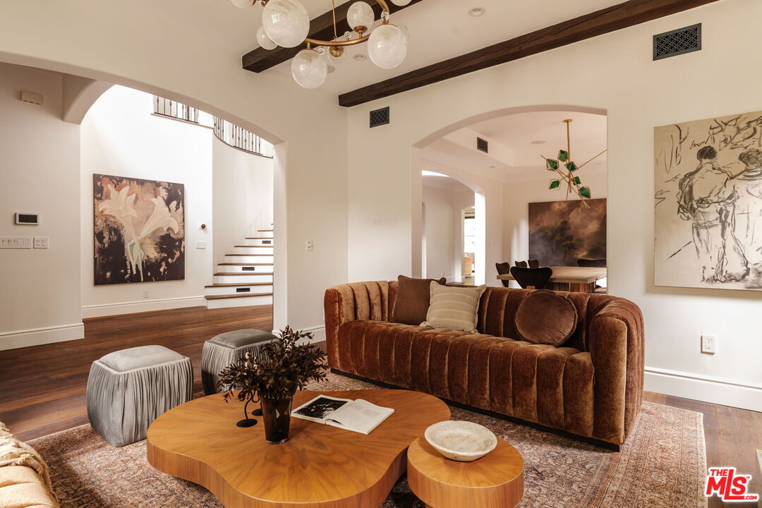 11432 Aqua Vista St