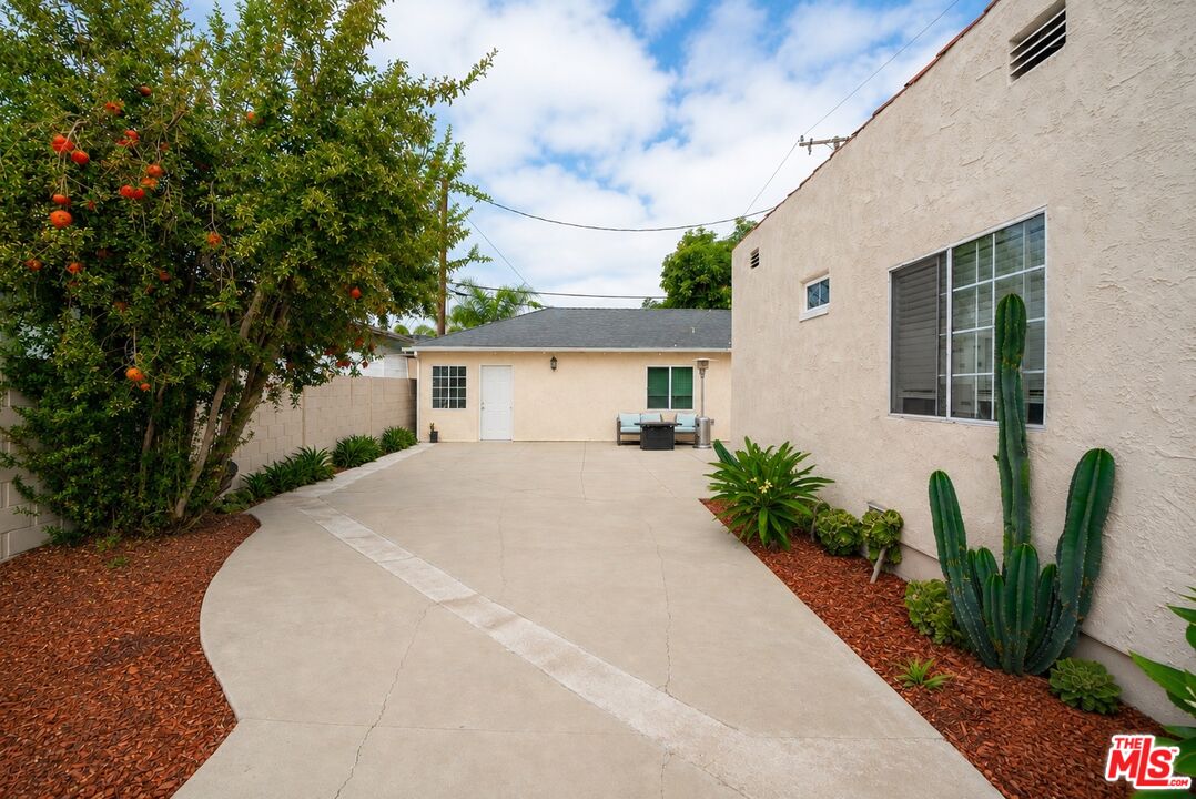 12045 Rives Ave