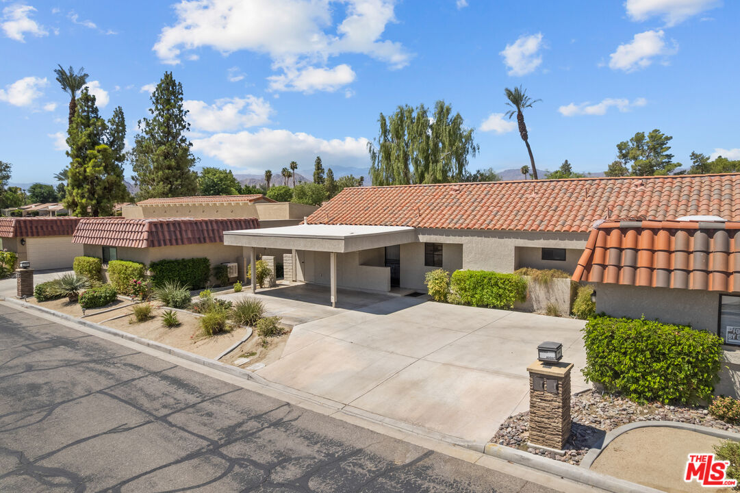 40513 Bay Hill Way