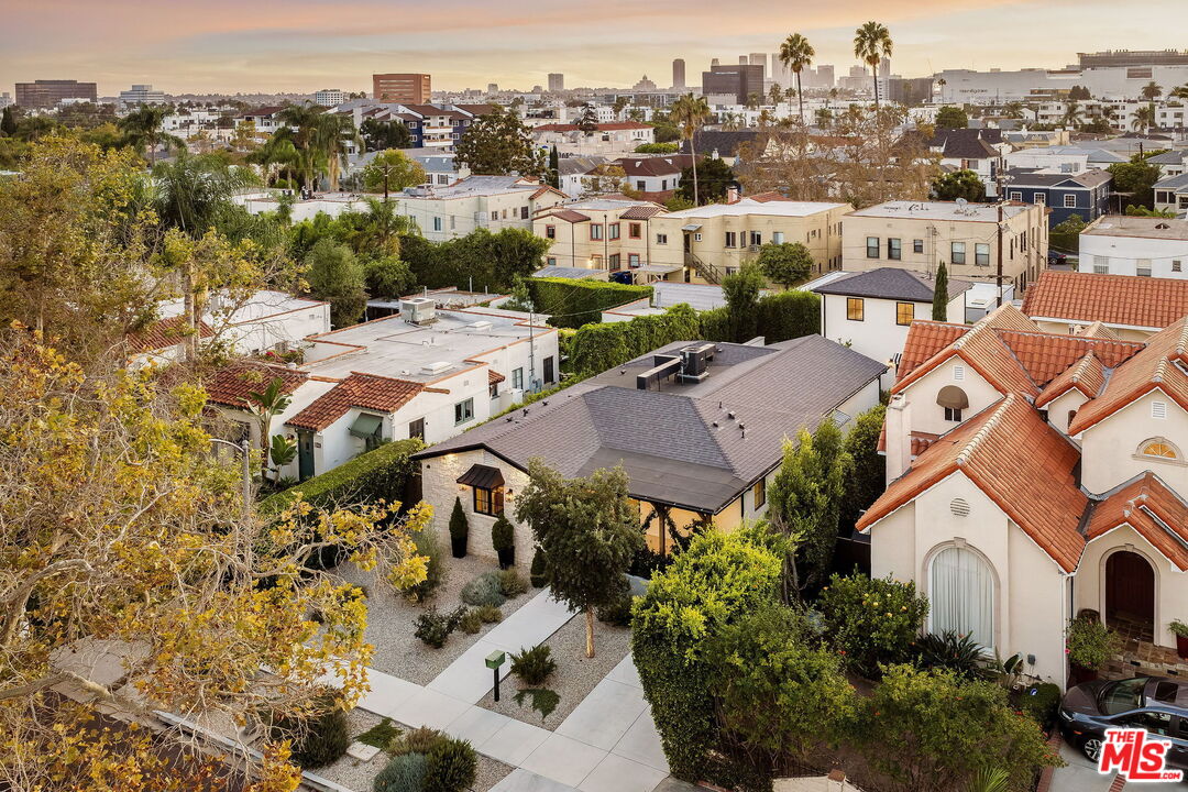 133 N La Jolla Ave