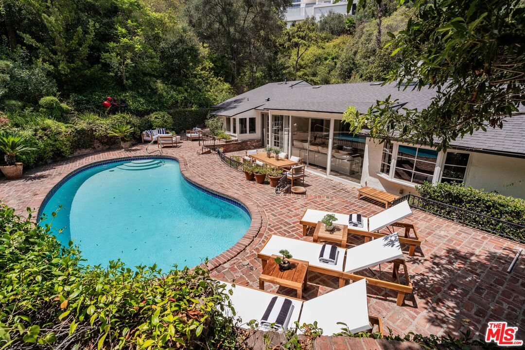 10686 Somma Way