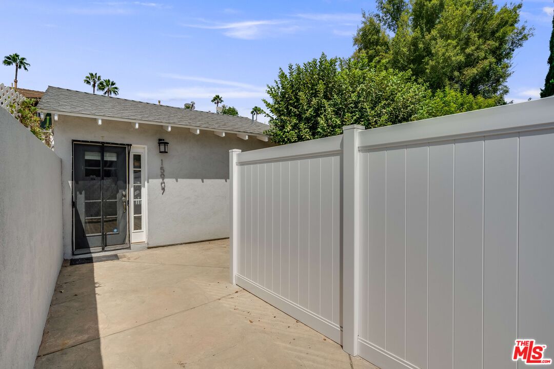 15905 Enadia Way