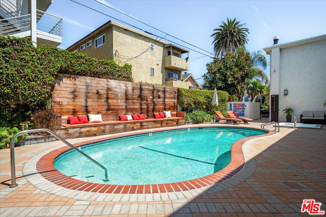 2721 2nd St Unit: 101