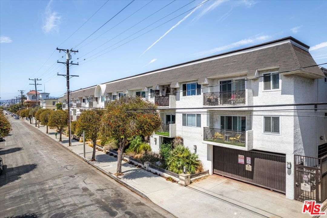 2721 2nd St Unit: 101
