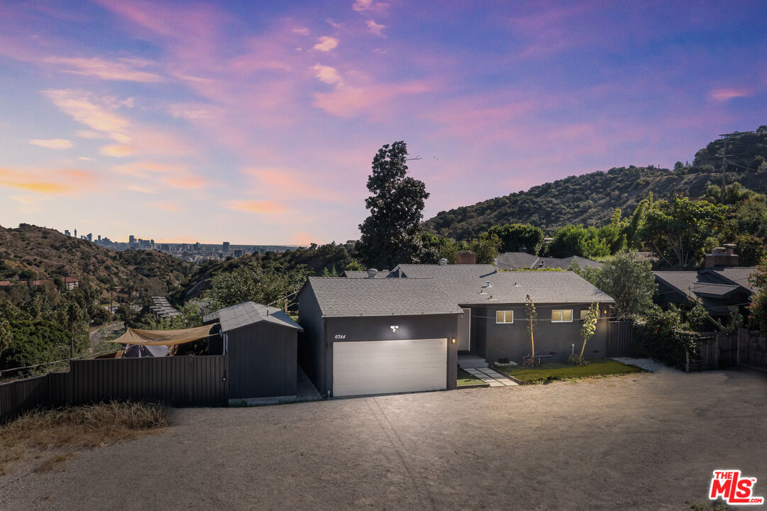 6744 Mulholland Dr