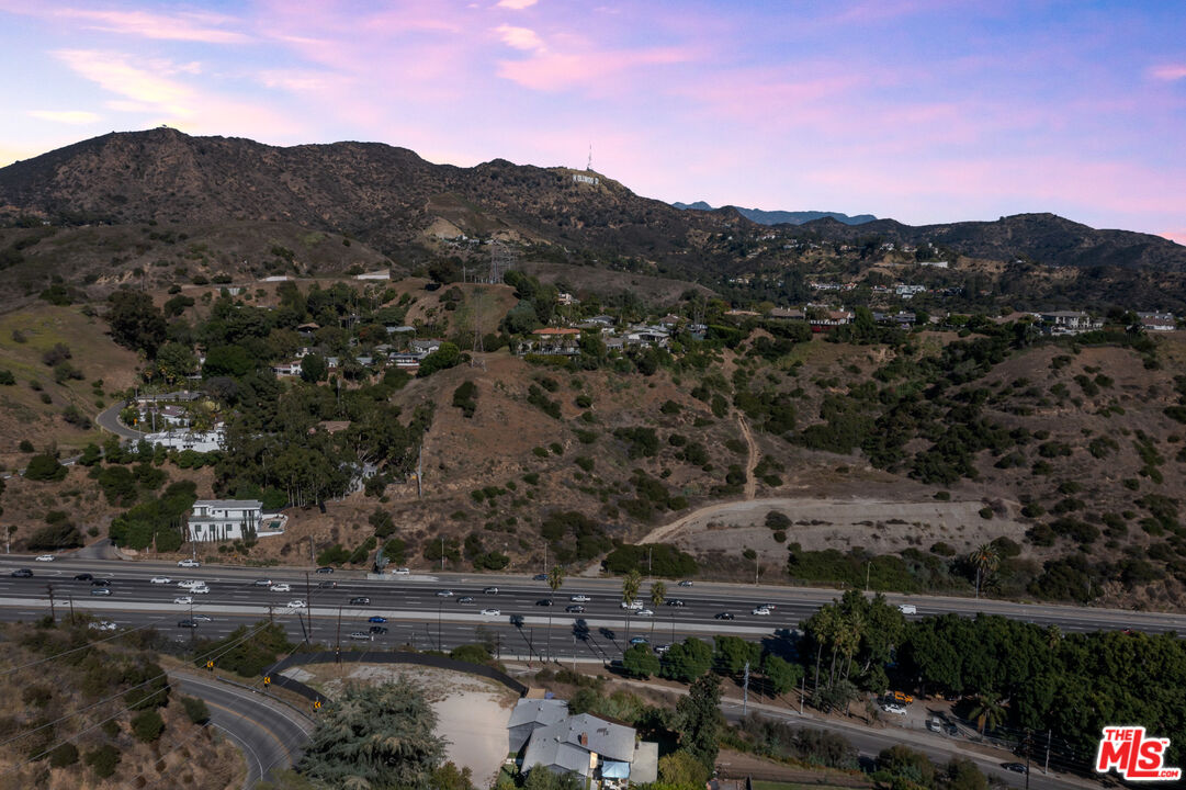 6744 Mulholland Dr