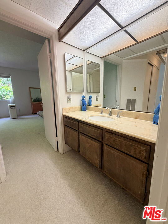 6323 Reseda Blvd Unit: 44