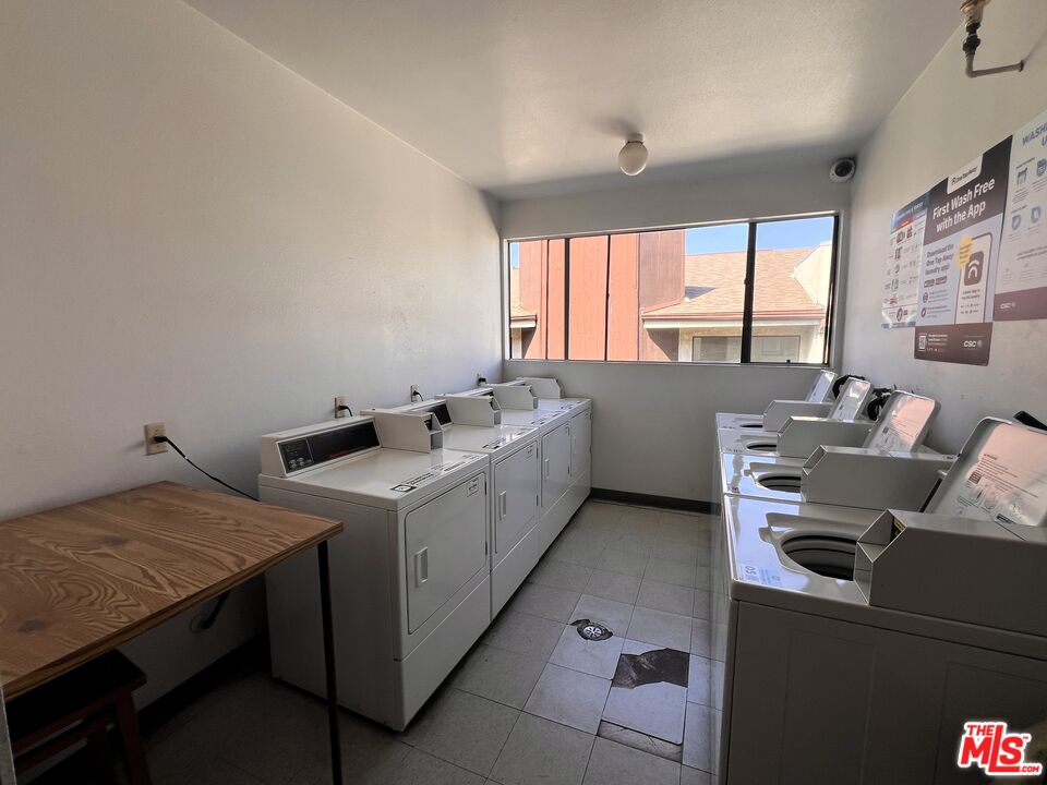 6323 Reseda Blvd Unit: 44