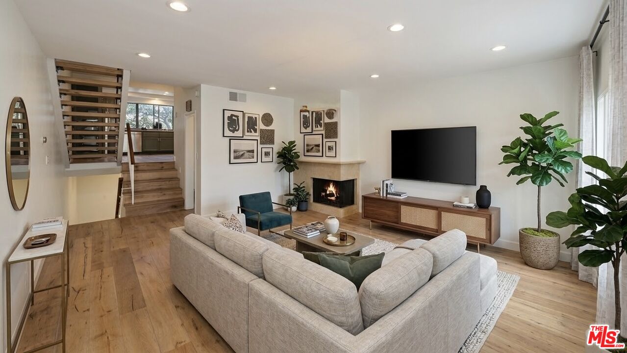 407 S Spalding Dr Unit: 5