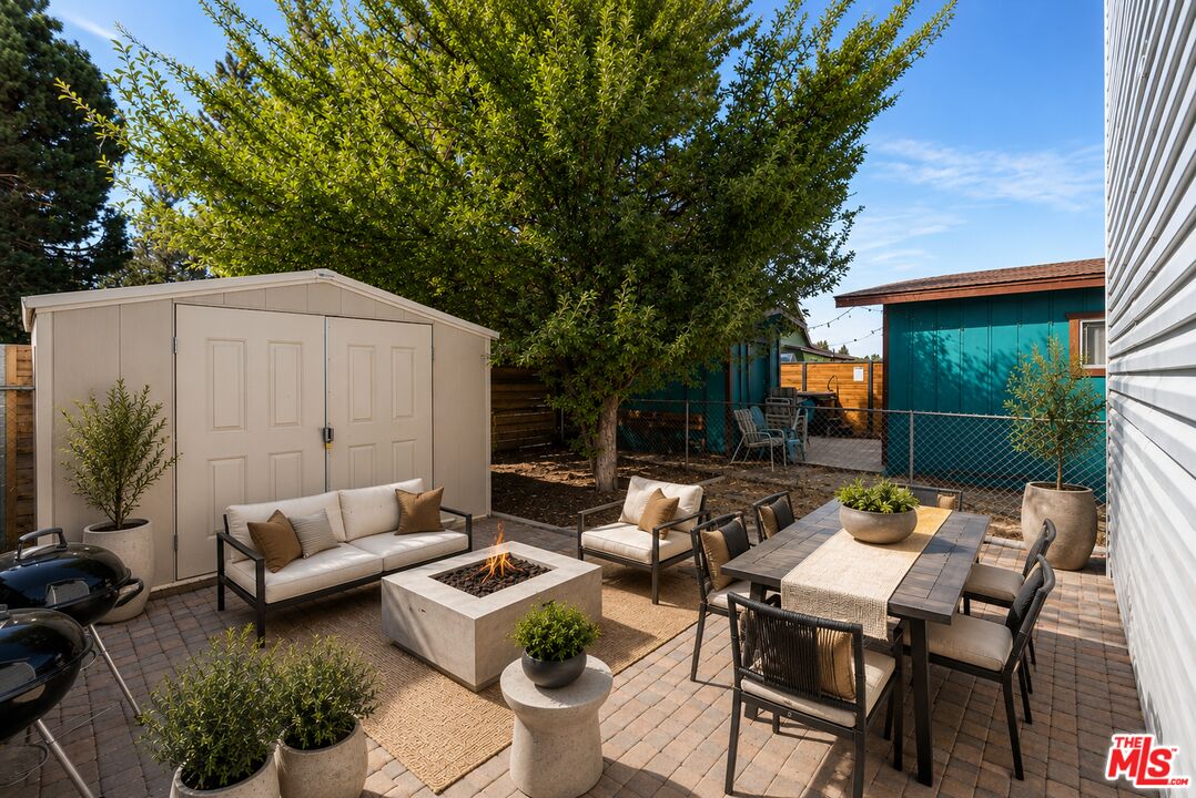 136 E Mountain View Blvd