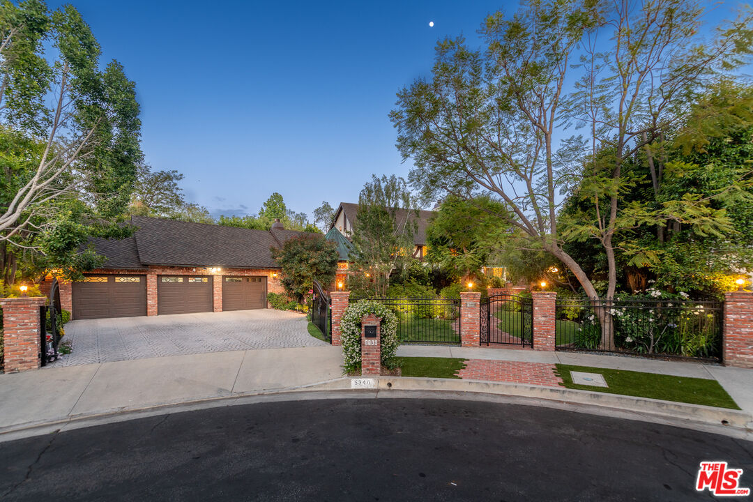 5340 Calvin Ave