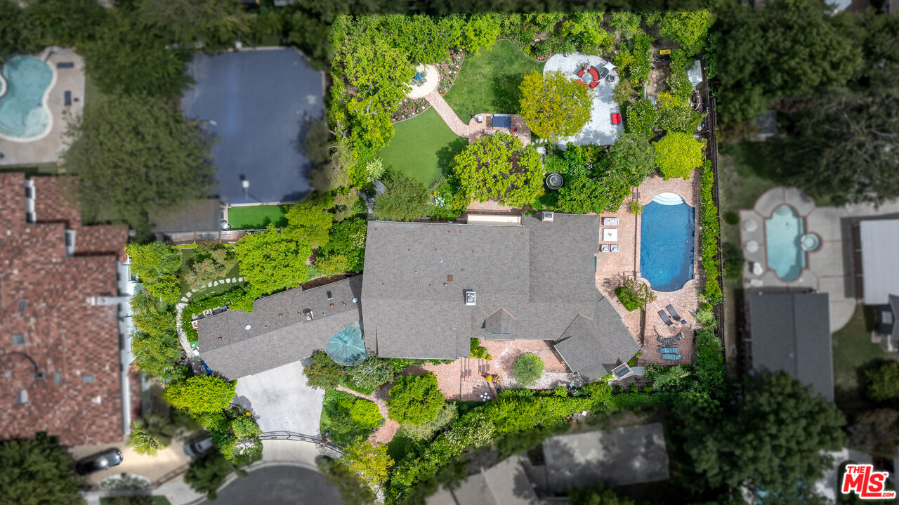 5340 Calvin Ave