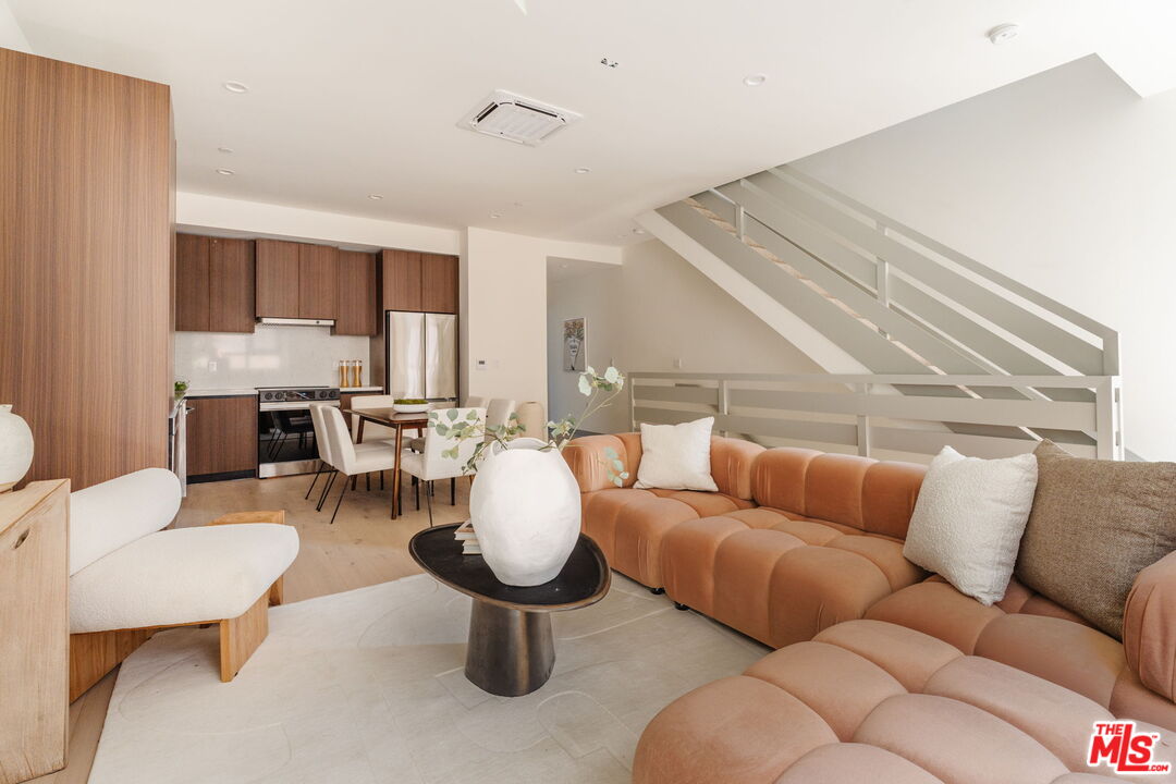 1051 N Spaulding Ave Unit: B