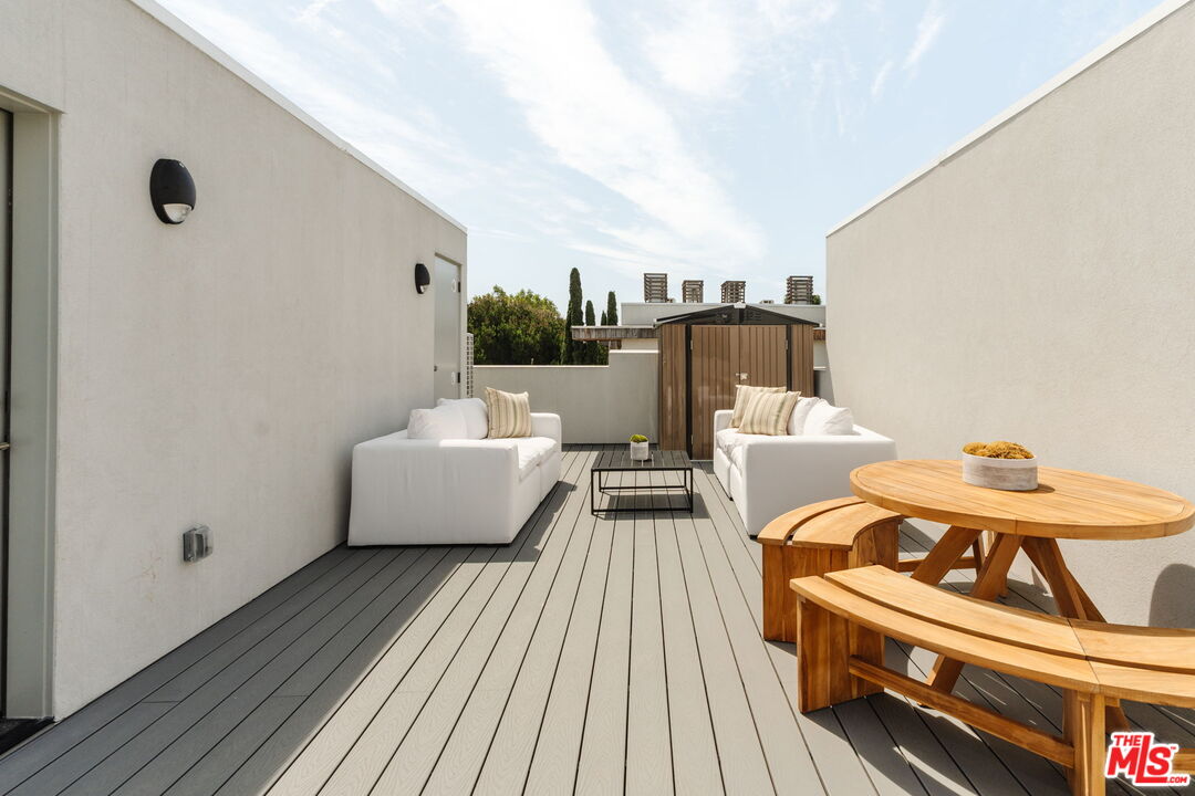1051 N Spaulding Ave Unit: B