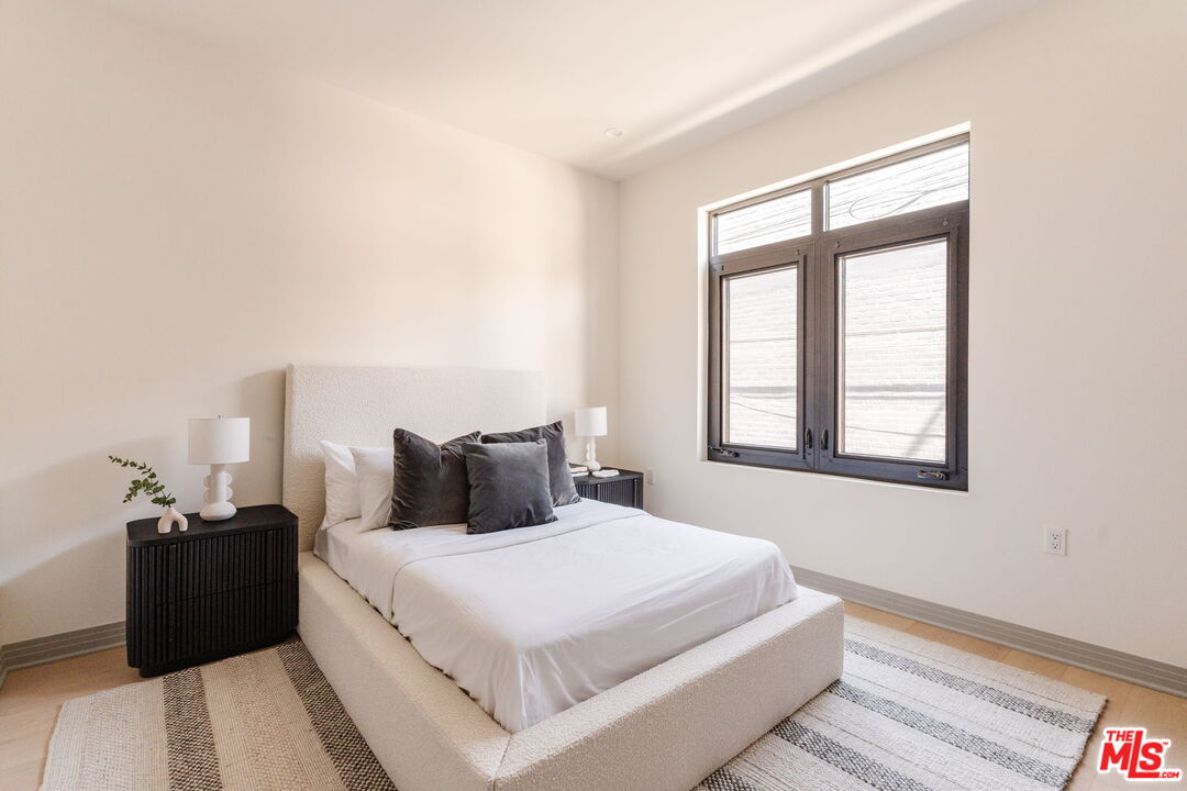 1051 N Spaulding Ave Unit: B