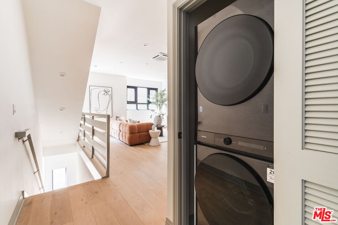 1051 N Spaulding Ave Unit: B