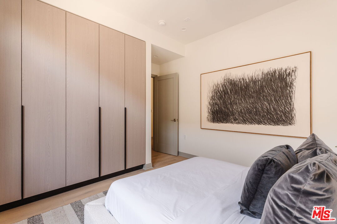 1051 N Spaulding Ave Unit: B