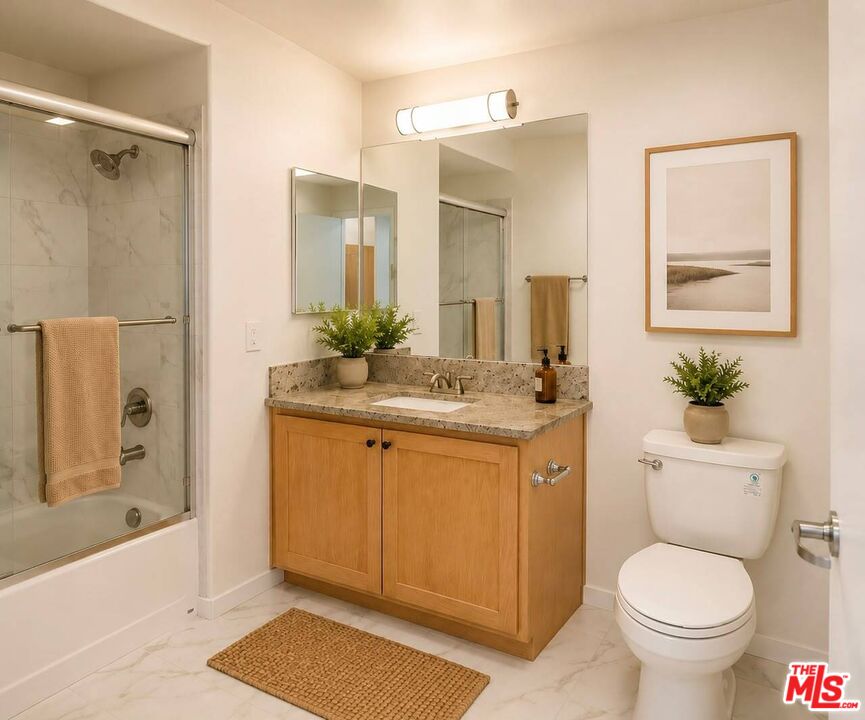 12132 Hart St Unit: 301