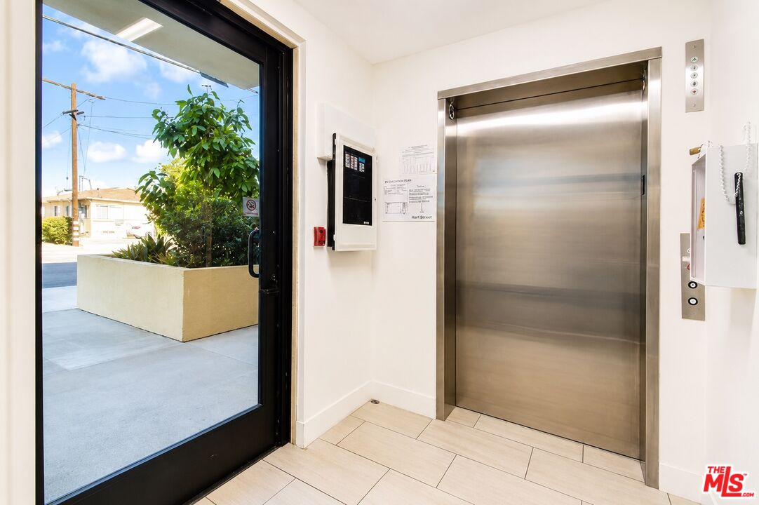12132 Hart St Unit: 301