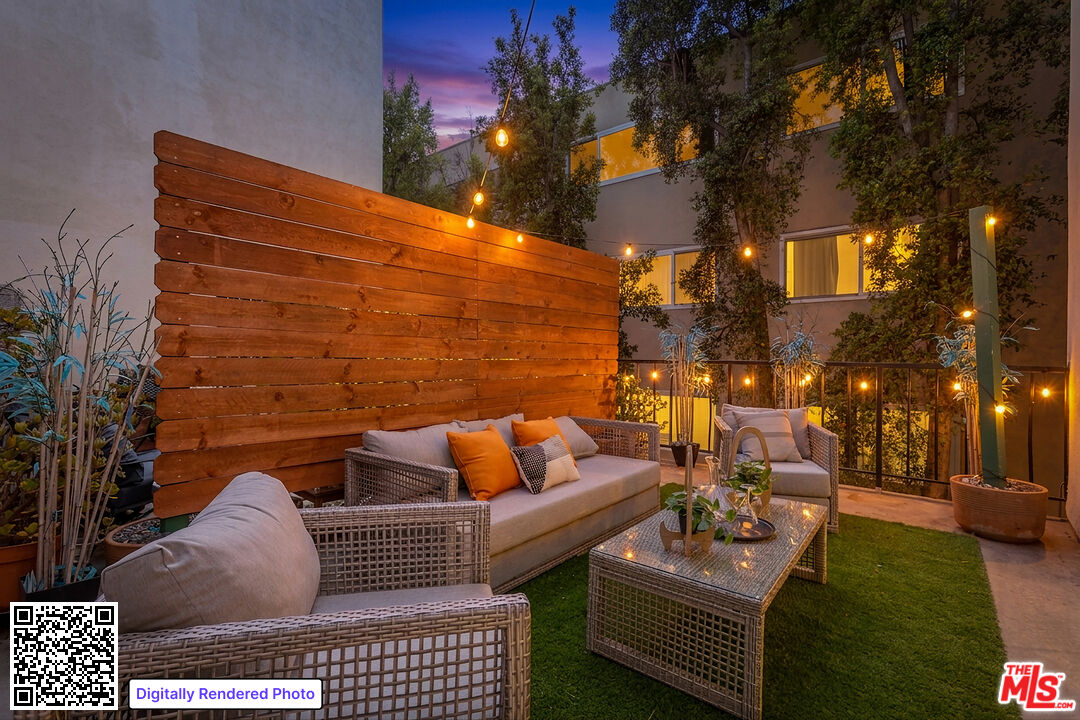 1045 N Kings Rd Unit: 107