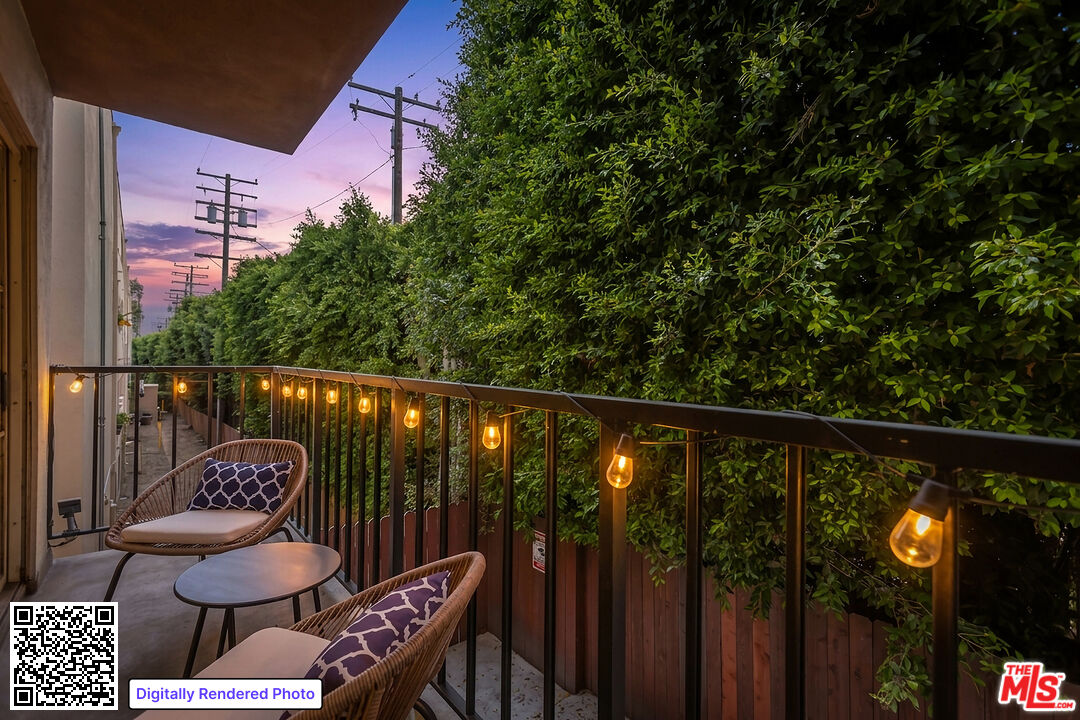 1045 N Kings Rd Unit: 107