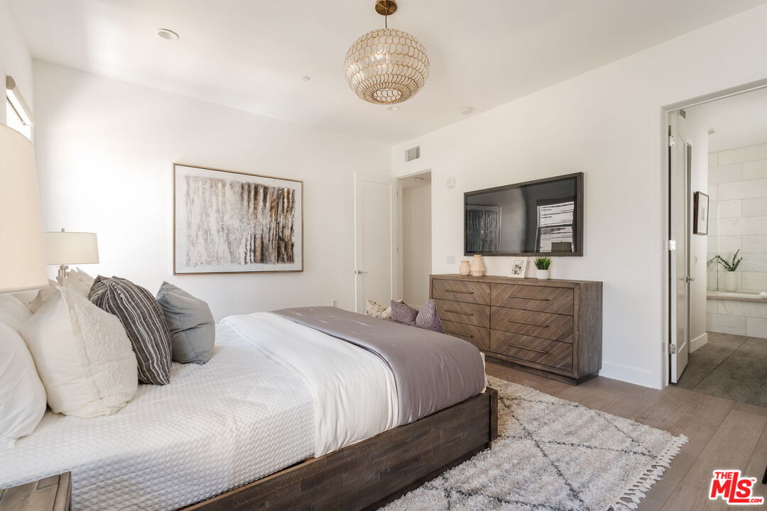 12765 Bluff Creek Dr Unit: 1