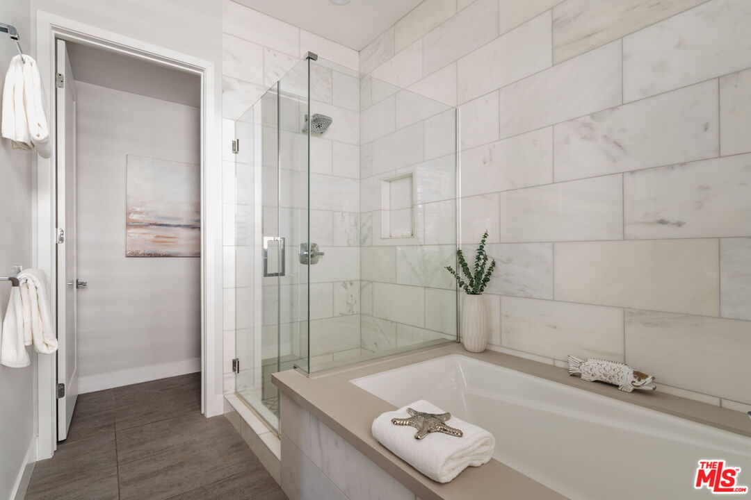 12765 Bluff Creek Dr Unit: 1